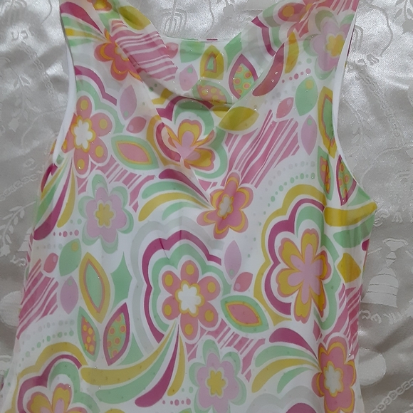 Beautiful dress - Picture 8 of 10